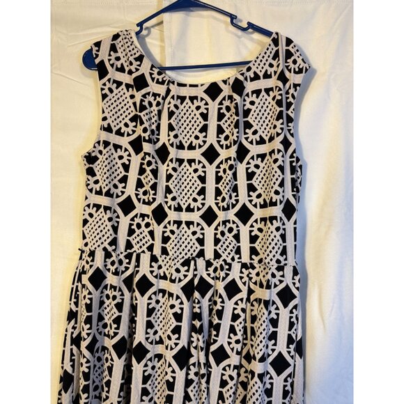 Tiana B Womens Size 18 1X Fit & Flare Dress Black White Classic Romantic Indie - Picture 2 of 5
